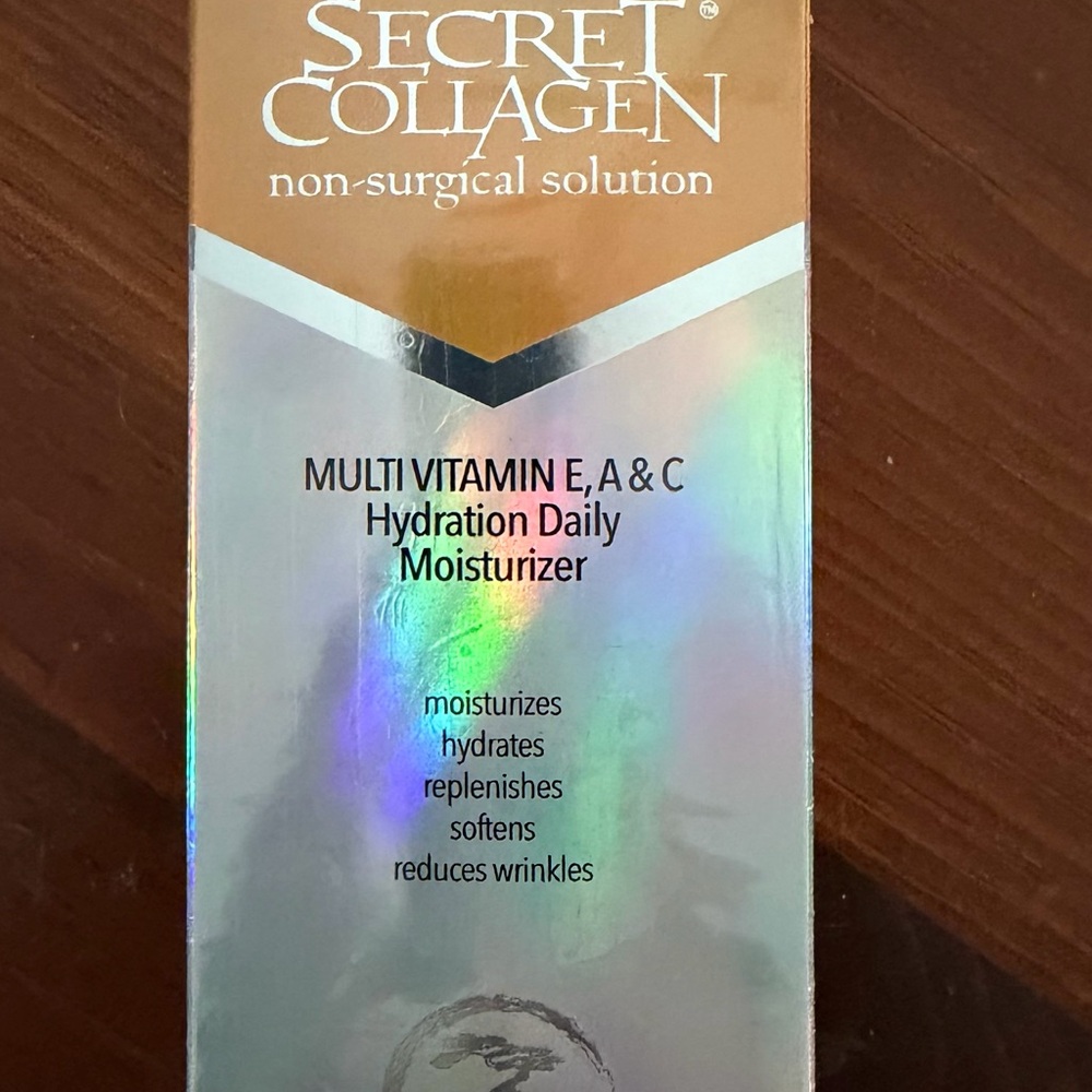 Multi Vitamin Hydration Daily Moisturizer - Gold and Silver